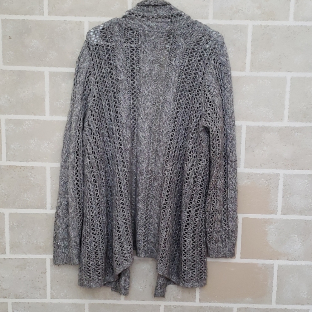 Grey Duster - Picture 2 of 3